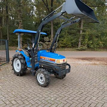 Iseki Sial 223 - Voorlader/stuurbekrachtiging beschikbaar voor biedingen