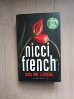 Huis vol Leugens, Ophalen of Verzenden, Zo goed als nieuw, Nicci French, Nederland