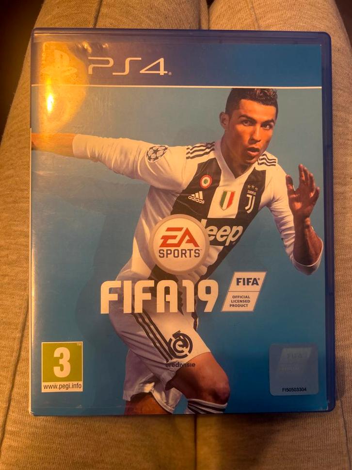 FIFA 19 voor PlayStation 4 - bieden mag, Spelcomputers en Games, Games | Pc, Gebruikt, Sport, 1 speler, Vanaf 3 jaar, Eén computer