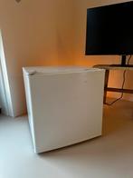 Mini Koelkast met vriezer- Goed Werkend!, Witgoed en Apparatuur, Koelkasten en IJskasten, Ophalen, Minder dan 85 cm, Minder dan 75 liter