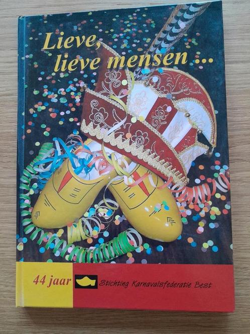 44 jaar Carnaval in Best, Boeken, Muziek, Zo goed als nieuw, Overige onderwerpen, Ophalen of Verzenden