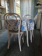 Ovalen eettafel met vier stoelen., Huis en Inrichting, Stoelen, Ophalen, Gebruikt, Wit, Eén