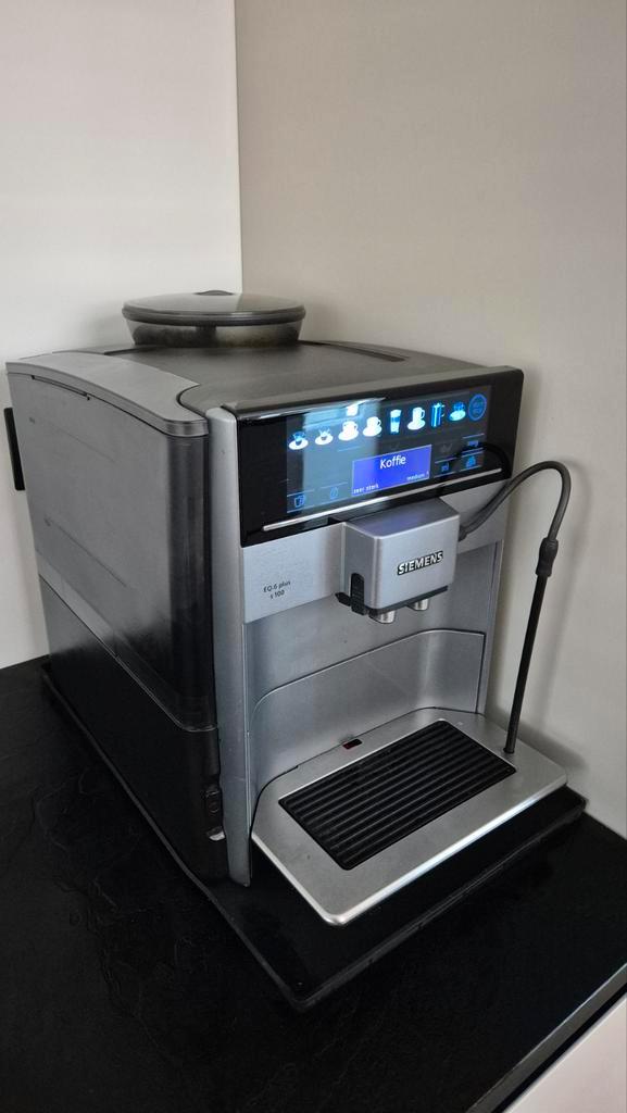 Siemens EQ.6 Plus s100, Witgoed en Apparatuur, Koffiezetapparaten, Koffiemachine, Ophalen