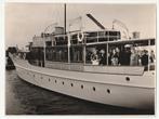 Persfoto Juliana en Bernhard op de Piet Hein 1954, Gebruikt, Motorboot, Kaart, Foto of Prent, Verzenden