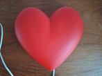 Ikea smila Hjärta wandlamp,  rode hartlamp, Huis en Inrichting, Lampen | Wandlampen, Ophalen of Verzenden, Zo goed als nieuw, Kunststof