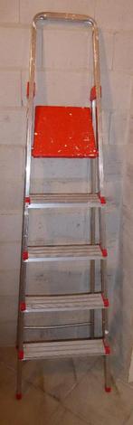 Aluminium huishoud trap, Doe-het-zelf en Verbouw, Ladders en Trappen, Ophalen, Gebruikt, Trap, Opvouwbaar of Inschuifbaar