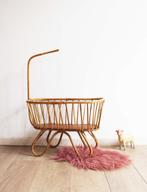 Vintage rotan poppenwieg met piekstok. Retro bedje, Rohe?, Kinderen en Baby's, Ophalen, O, O, Babypop