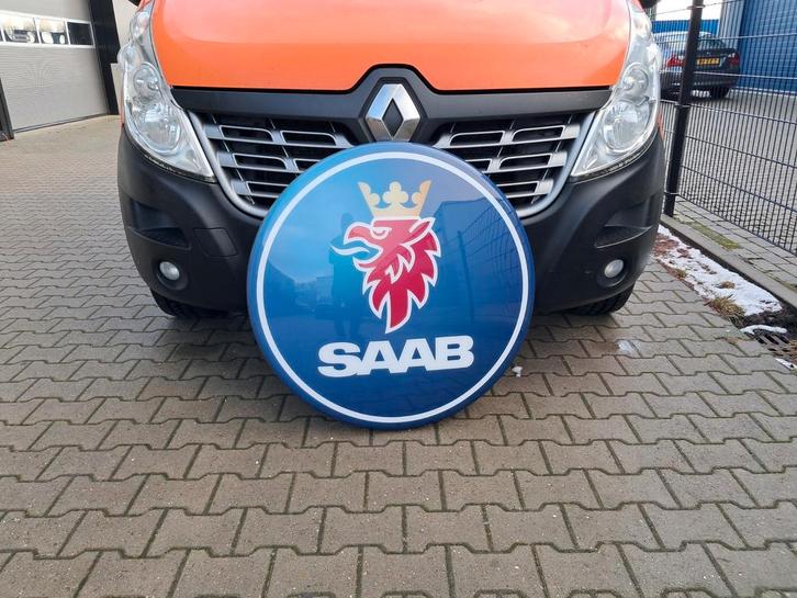 Saab Logo reclame lichtbakplaat 85cm nette gebruikte staat., Verzamelen, Merken en Reclamevoorwerpen, Gebruikt, Reclamebord, Ophalen