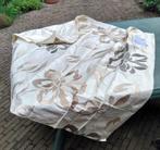 MAYFAIR Divine 100% zijde lap stof. Silk. Geborduurd patroon, Hobby en Vrije tijd, Stoffen en Lappen, Nieuw, Ophalen of Verzenden