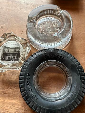 Vintage Glazen Asbakken met Reclame Deventer beschikbaar voor biedingen