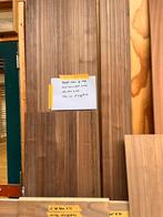 Latho components notenhouten panelen op zwart mdf, Doe-het-zelf en Verbouw, Platen en Panelen, Ophalen, Zo goed als nieuw