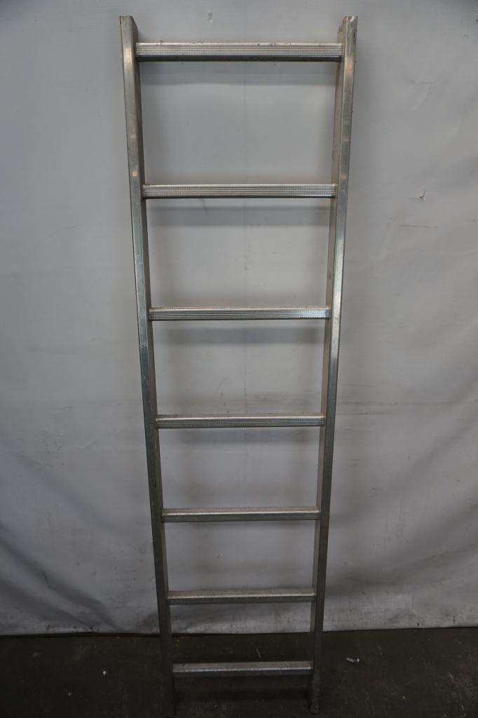 Trap ladder 190 cm hoog, Doe-het-zelf en Verbouw, Ladders en Trappen, Gebruikt, Trap, Minder dan 2 meter, Ophalen of Verzenden