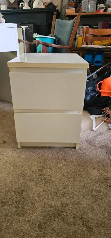 Nachtkastje ikea 20€