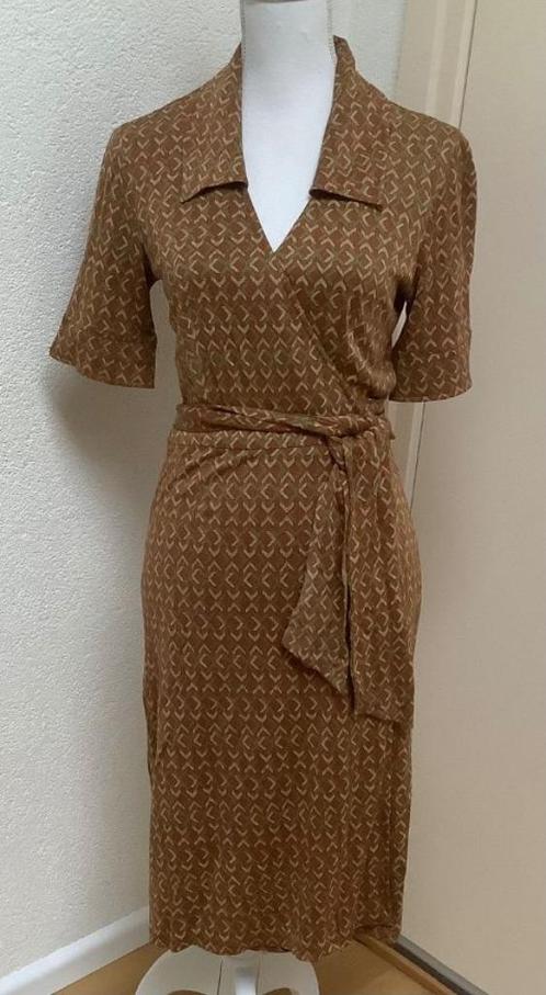 Zijden “wrap dress” Diane von Furstenberg maat S/als nieuw!, Kleding | Dames, Jurken, Zo goed als nieuw, Groen, Onder de knie