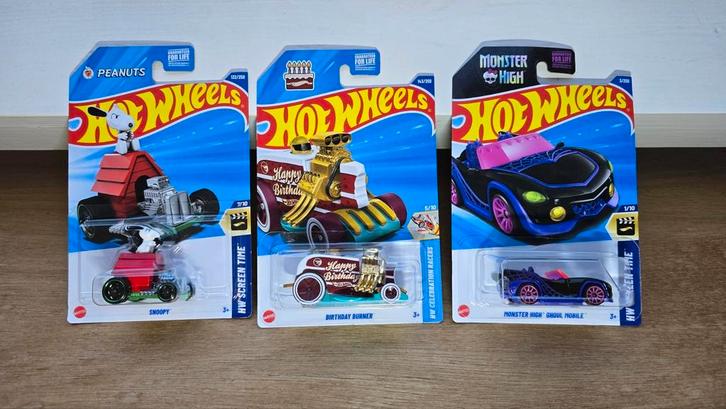 Hot Wheels Us Card Snoopy, Birthday Burner TH, Monster High, Hobby en Vrije tijd, Modelauto's | Overige schalen, Nieuw, Auto, Ophalen of Verzenden