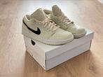 Nike air Jordan Low, coconut milk, mt 40,5 (zgan), Nike Air Jordan, Geel, Ophalen of Verzenden, Sneakers of Gympen