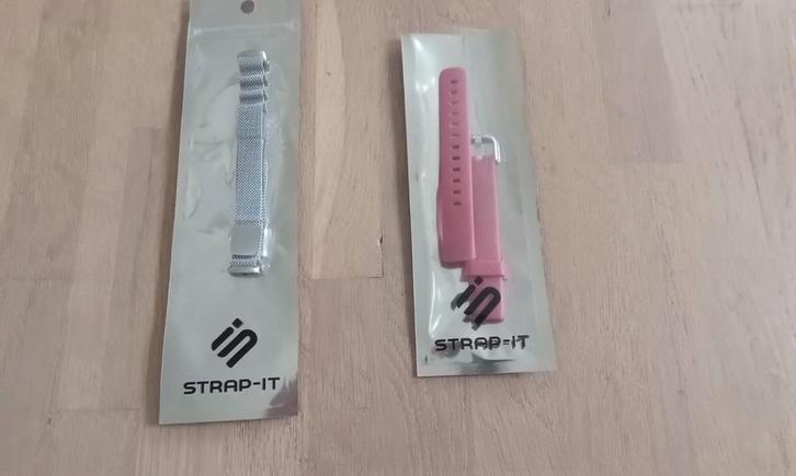 2x Fitbit Luxe Bandjes - Nieuw in verpakking, Sieraden, Tassen en Uiterlijk, Armbanden, Nieuw, Zilver, Ophalen of Verzenden