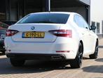 Skoda Superb 1.8 TSI Sportline Business I Leder I Navi I Ele, Auto's, Skoda, Voorwielaandrijving, 730 kg, Euro 6, 4 cilinders