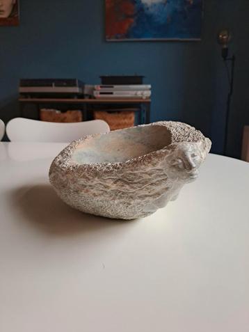 Wijwaterschaal  beschikbaar voor biedingen