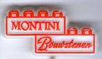 MONTINI bouwstenen rood op wit plastic speldje ( W_340 ), Verzamelen, Verzenden, Zo goed als nieuw, Merk, Speldje of Pin