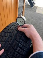 2 winterbanden zonder velg continental 215/55 R17, Auto-onderdelen, Banden en Velgen, 215 mm, Band(en), 17 inch, Gebruikt