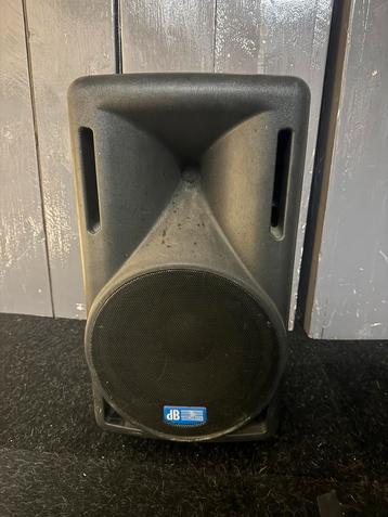 DB speaker beschikbaar voor biedingen