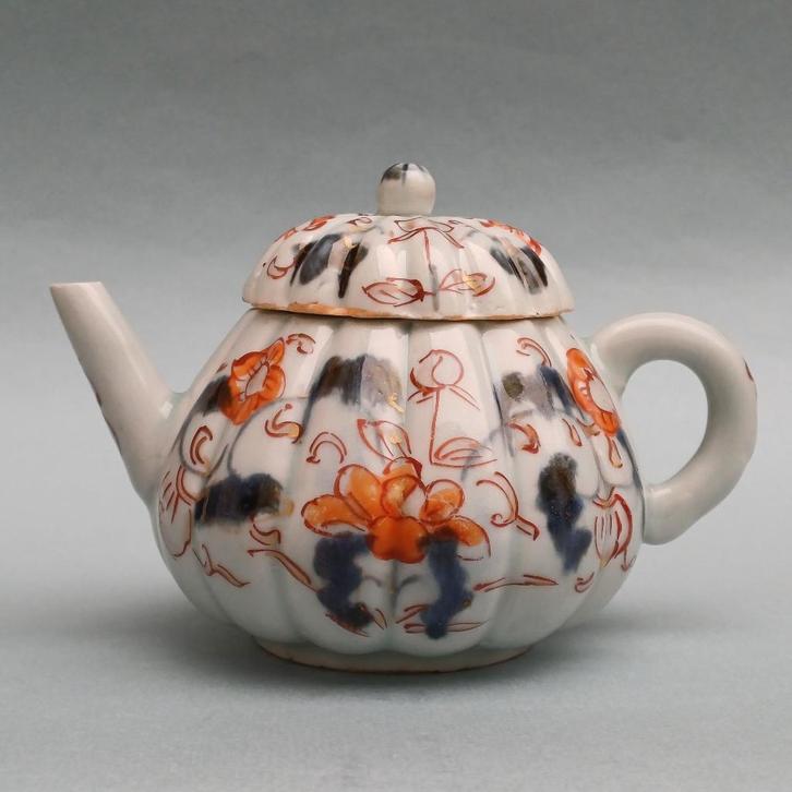 18e-eeuwse Japanse imari theepot, Antiek en Kunst, Antiek | Porselein, Ophalen of Verzenden