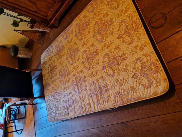Matras 125 x 190 x 14 in goede staat, Huis en Inrichting, Slaapkamer | Matrassen en Bedbodems, Gebruikt, Matras, 120 cm, 190 cm of minder