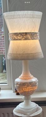Vintage retro albast natuursteen lamp op voet 71cm, Ophalen, Zo goed als nieuw, Minder dan 50 cm
