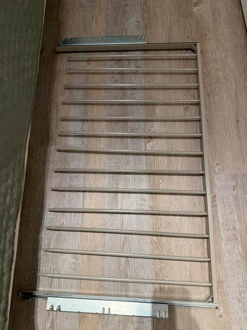 ZGAN grijze IKEA komplement uittrekbare broekhanger, Huis en Inrichting, Kasten | Kledingkasten, Zo goed als nieuw, Minder dan 100 cm