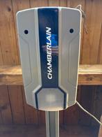 Chamberlain Garageopener met Afstandsbedieningen, Doe-het-zelf en Verbouw, Deuren en Horren, Ophalen