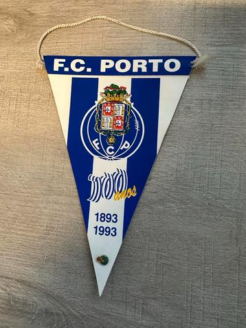 FC Porto vaantje 100 jaar + speldje beschikbaar voor biedingen