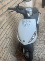 Piaggio zip 2000 snor, Fietsen en Brommers, Scooters | Piaggio, Ophalen, Gebruikt, Zip, Benzine