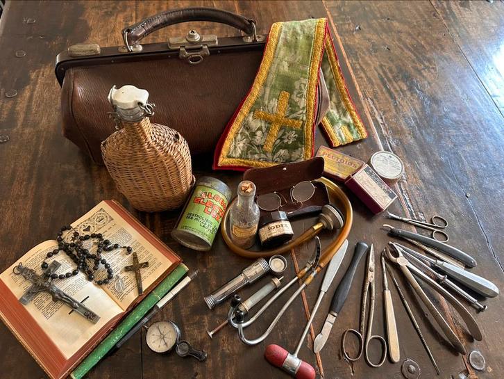 Complete Dokterstas Arts Missionaris Congo 1940 Antropoloog, Antiek en Kunst, Kunst | Niet-Westerse kunst, Ophalen of Verzenden