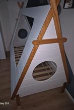 Tipi bed en kast van Woood 90x200 wit, Ophalen, 85 tot 100 cm, Zo goed als nieuw, Lattenbodem