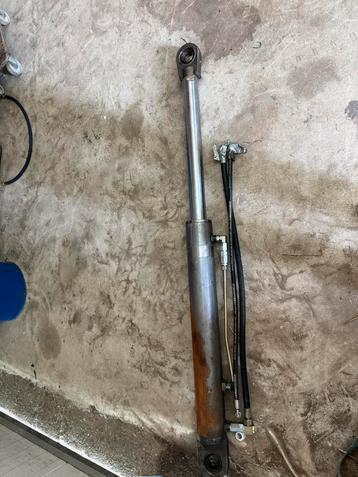 2 x Hydraulische cilinder 180 cm Ø50 mm stang – Ø100 mm huis beschikbaar voor biedingen