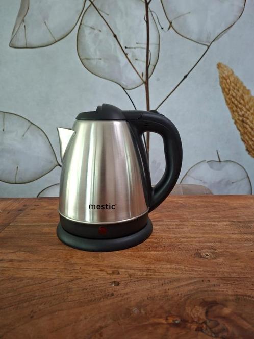 Mestic Waterkoker, Witgoed en Apparatuur, Waterkokers, Zo goed als nieuw, 1 tot 2 liter, Draadloos, Rvs, Ophalen