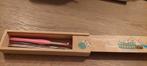 8 HAAKNAALDEN MET HOUTEN NAALDEN-DOOS, HAAKPATROON BOEK ➕WOL, Hobby en Vrije tijd, Ophalen of Verzenden, Gebruikt, Haken, Patroon of Boek