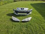 VOORBUMPER PEUGEOT 308 MET KOPLAMPEN, Auto-onderdelen, Carrosserie en Plaatwerk, Gebruikt, Voor, Ophalen of Verzenden, Bumper