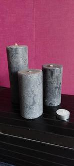 3 kaarsen 2 x 13cm en 1 x 19cm antraciet, Nieuw, Minder dan 25 cm, Overige materialen, Ophalen of Verzenden