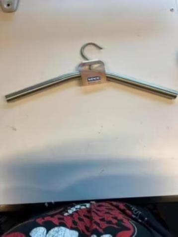 NIEUW! Kledinghangers diverse totaal 36 stuks €12,50 beschikbaar voor biedingen