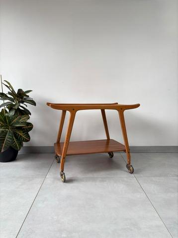 Vintage Serveerwagentje Jaren 60 Deens design beschikbaar voor biedingen