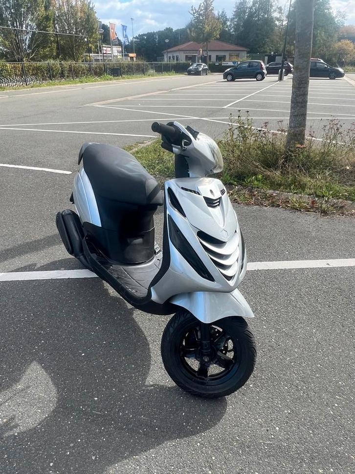 Piaggio zip 172 getuned, Fietsen en Brommers, Scooters | Piaggio, Zo goed als nieuw, Zip, Tweetakt, Ophalen