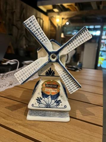 Rynbende Delfts Blauw windmolen – likeurfles Sound of Music beschikbaar voor biedingen