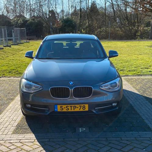BMW 1-Serie 116I Sport 136 PK 5DR 2013 Grijs, Auto's, BMW, Particulier, 1-Serie, Airbags, Airconditioning, Alarm, Bluetooth, Boordcomputer