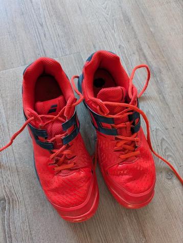 Tennis schoenen maat 40 beschikbaar voor biedingen
