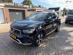 Volvo XC40 1.5 T4 Recharge R-Design Expression, Auto diversen, Schadeauto's, Automaat, Zwart, Hybride Elektrisch/Benzine, 1477 cc