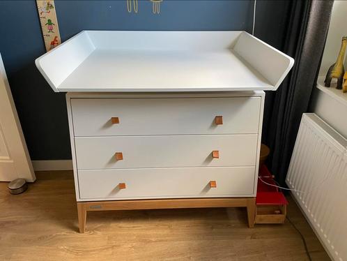 Leander luna commode met bladvergroter, Kinderen en Baby's, Kinderkamer | Commodes en Kasten, Zo goed als nieuw, Commode, 90 tot 105 cm