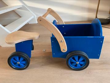 Houten bakfietsje beschikbaar voor biedingen