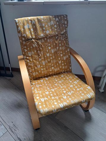 Ikea Kinderstoel, zelf bekleed beschikbaar voor biedingen